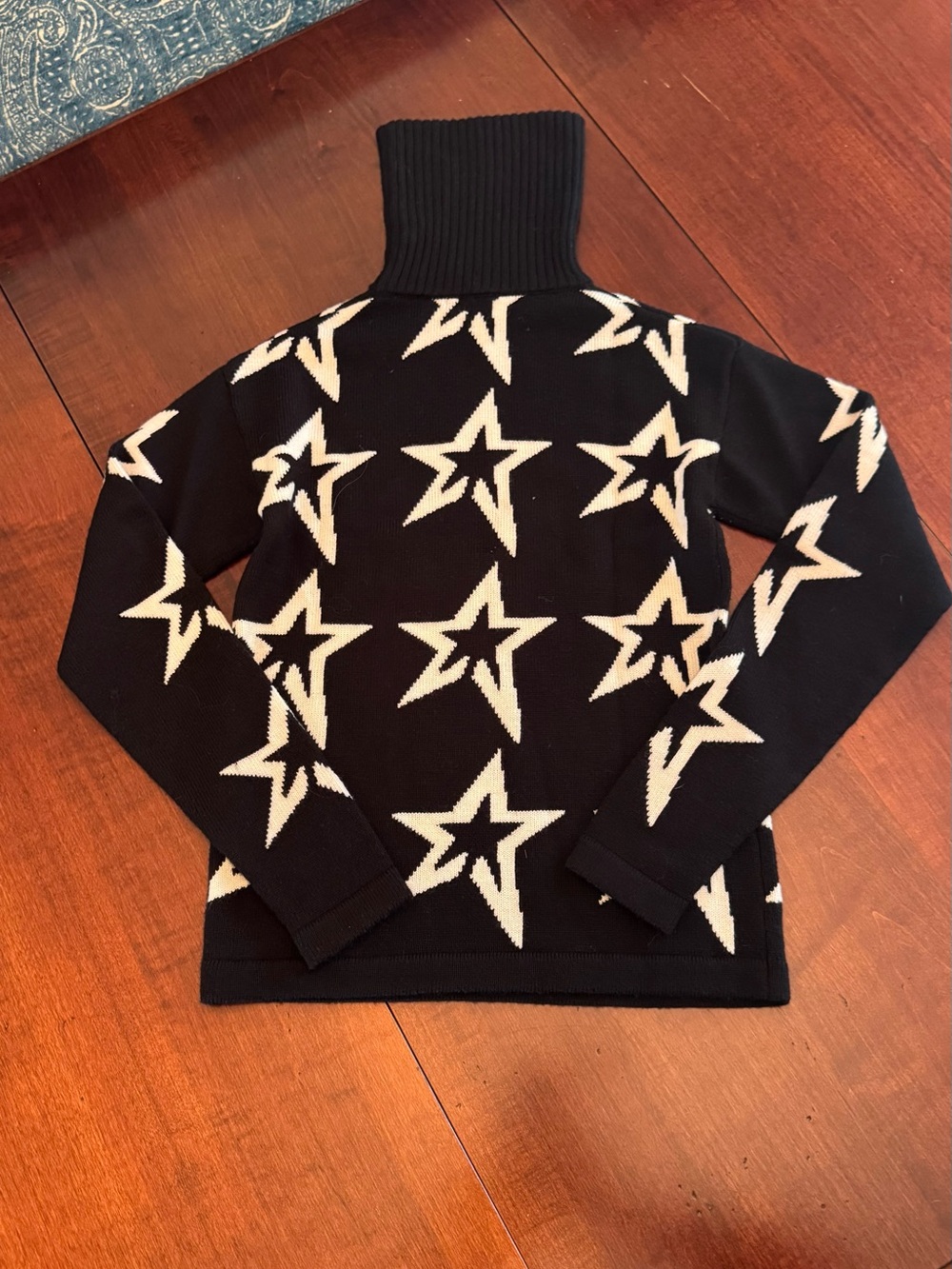 Perfect Moment Star Dust Sweater in Black & Snow White Star - Picture 5 of 9